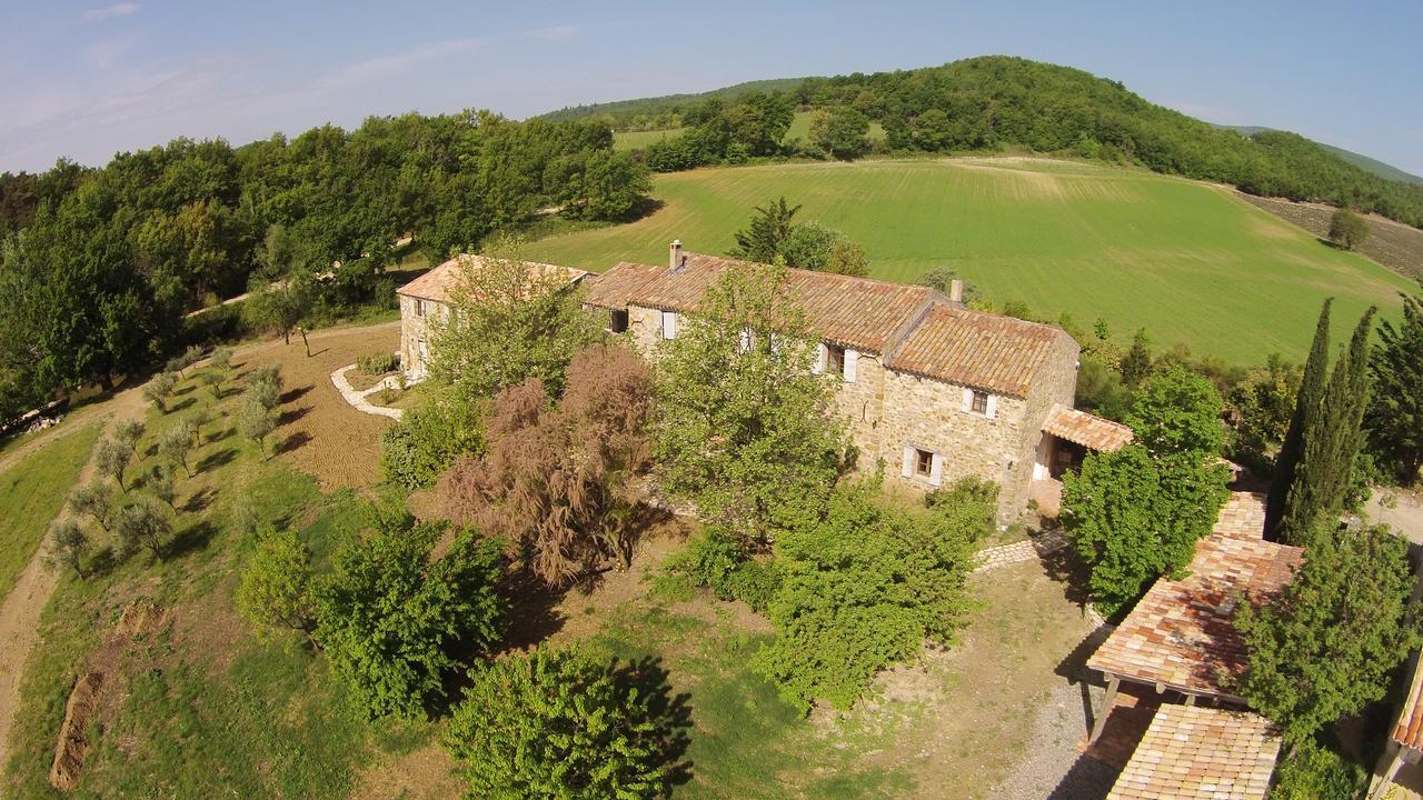 Domaine De Saint Quentin Bed & Breakfast Oppedette Exterior photo